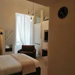 住宿加早餐酒店 102 4*