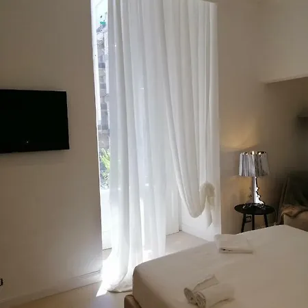 102 2* Bari