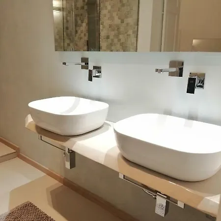 102 Bed and breakfast Bari