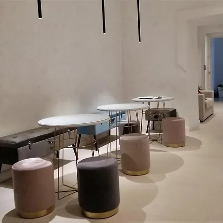 102 Готель типу 