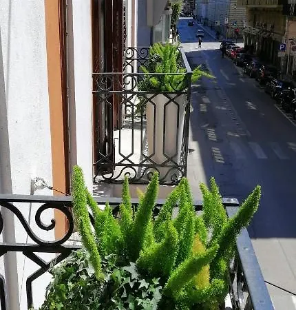 102 Alojamento de Acomodação e Pequeno-almoço Bari