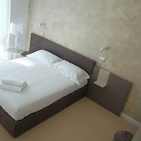 Bed & Breakfast 102 Bari