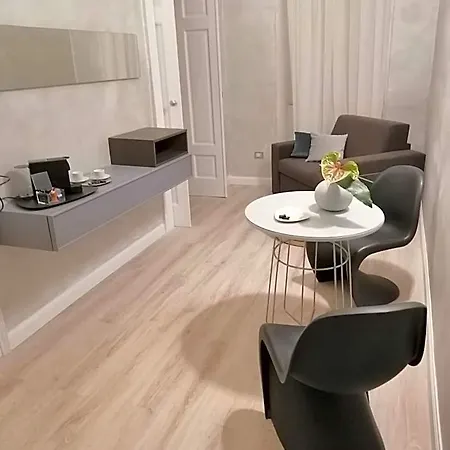 102 Bed & Breakfast Bari