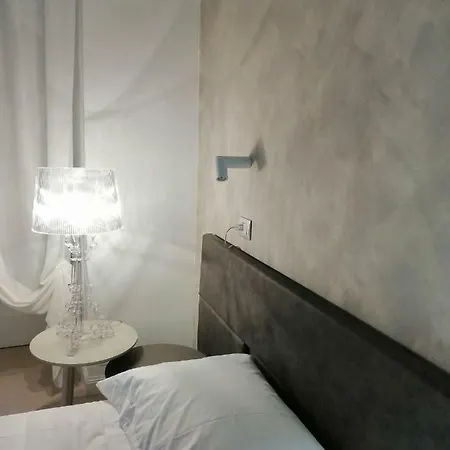 102 Bed and Breakfast Μπάρι