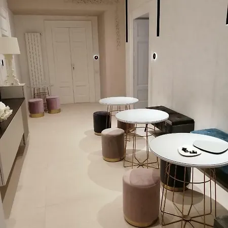 102 Bed and Breakfast Μπάρι