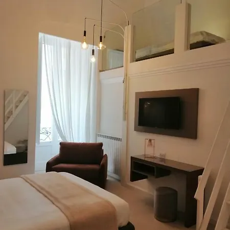 Bed and Breakfast 102