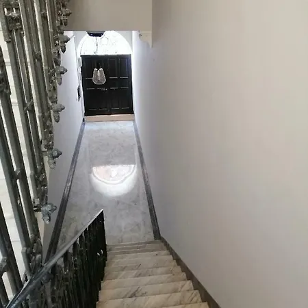 Bed & Breakfast 102 2*
