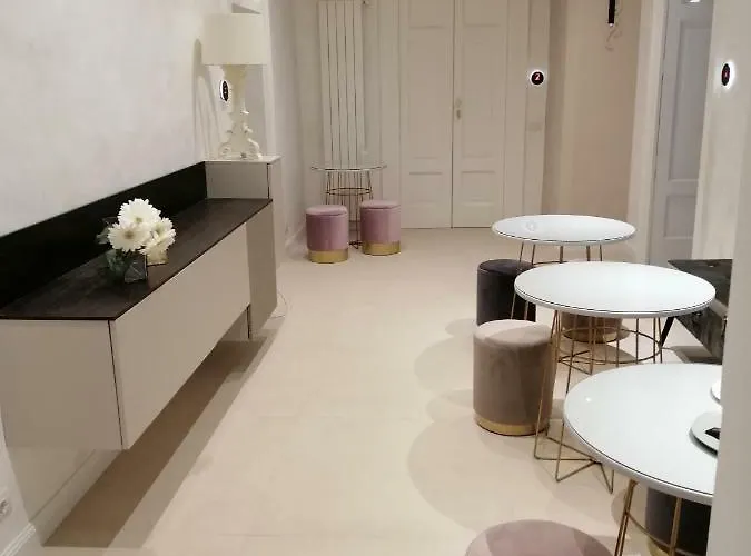 فندق مبيت وإفطار 102 4*