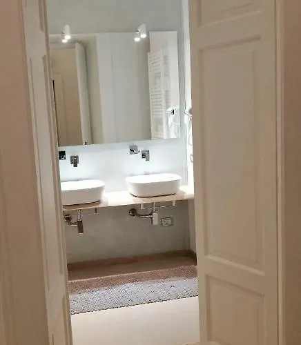 לינה וארוחת בוקר 102 4*