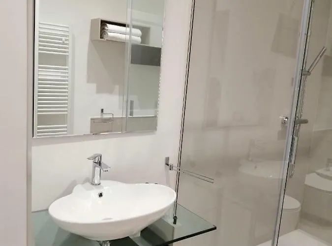 فندق مبيت وإفطار 102 4*